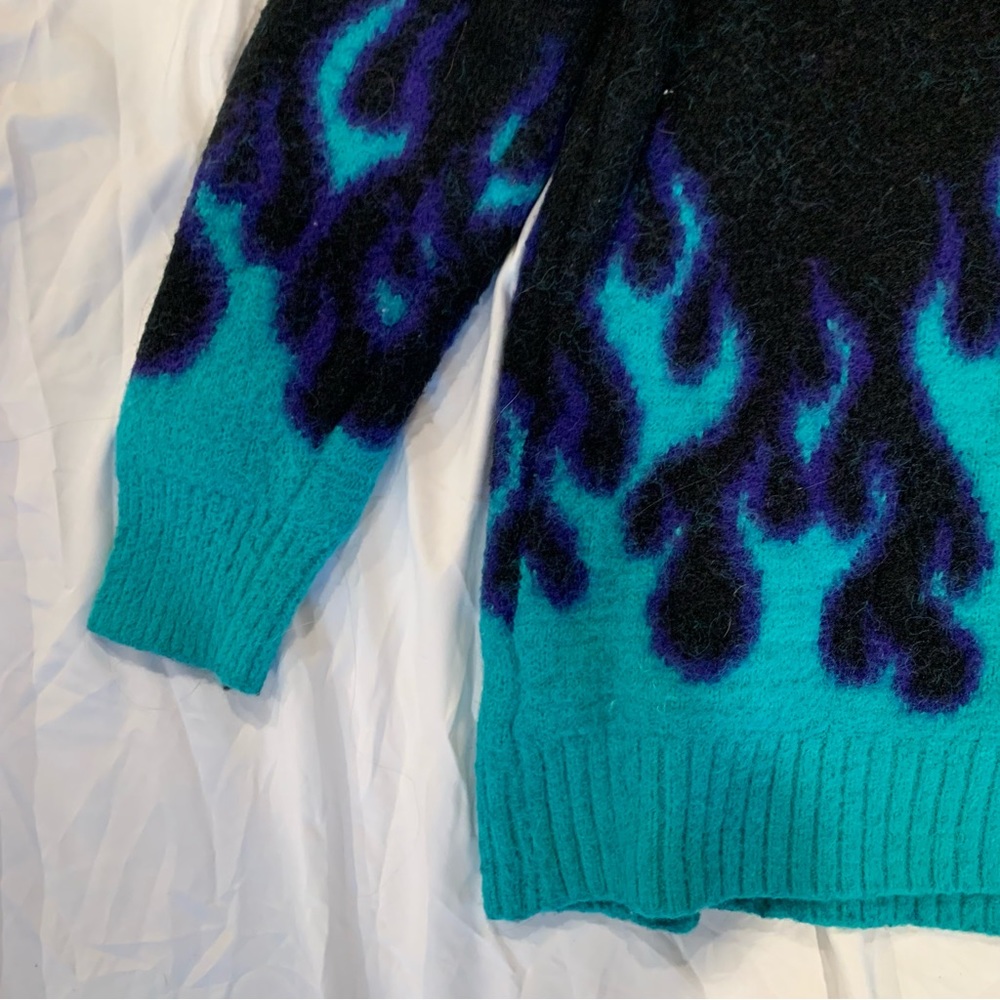 ADIKA Oversized Sweater